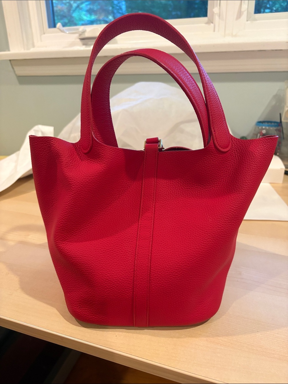 Red Leather Bucket Tote Handbag - Unbranded - Picture 3 of 16